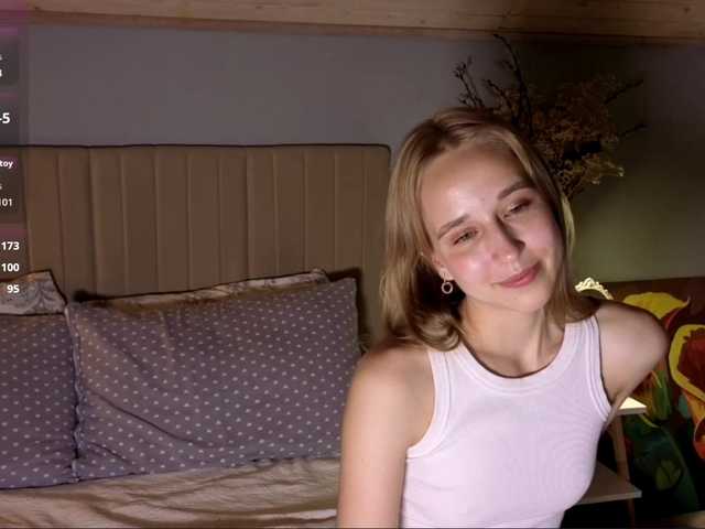 oliviakiiss live cam on BongaCams