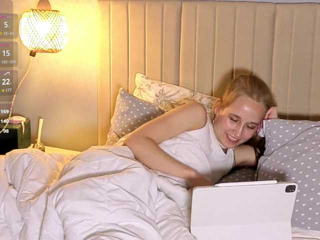 oliviakiiss live cam on BongaCams