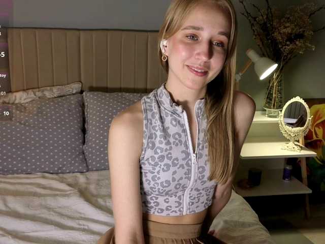 oliviakiiss live cam on BongaCams