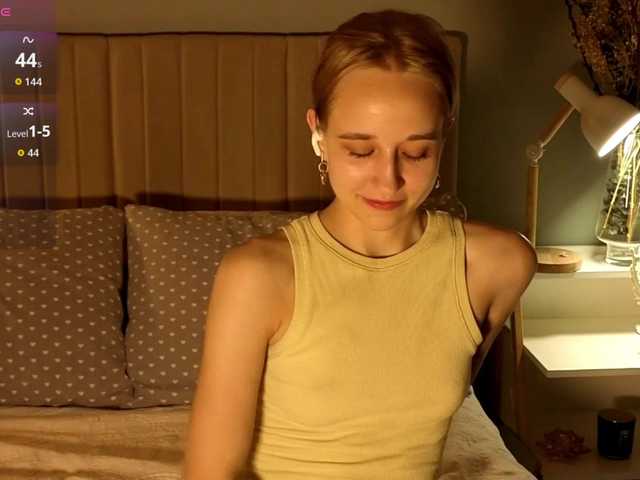 oliviakiiss live cam on BongaCams