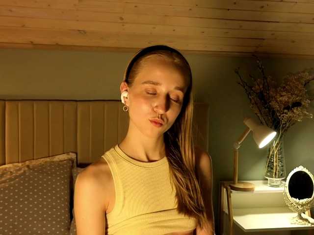 oliviakiiss live cam on BongaCams
