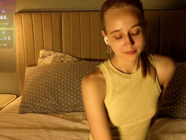 oliviakiiss live cam on BongaCams