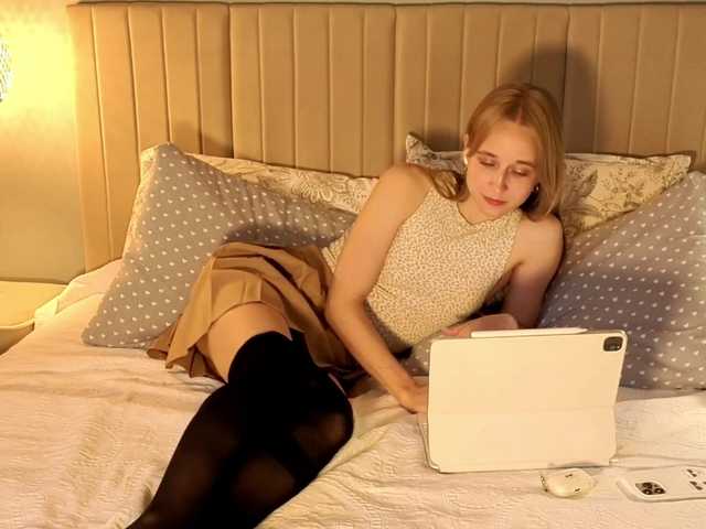oliviakiiss live cam on BongaCams