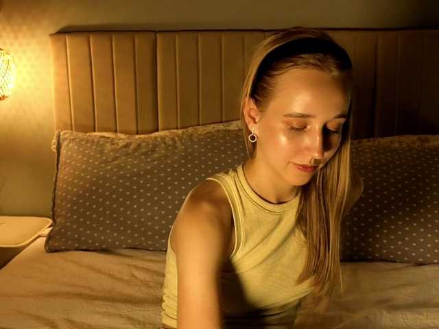 oliviakiiss live cam on BongaCams