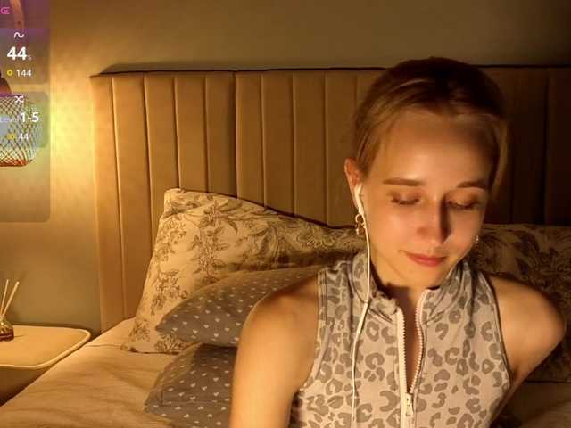 oliviakiiss live cam on BongaCams