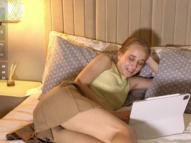 oliviakiiss live cam on BongaCams