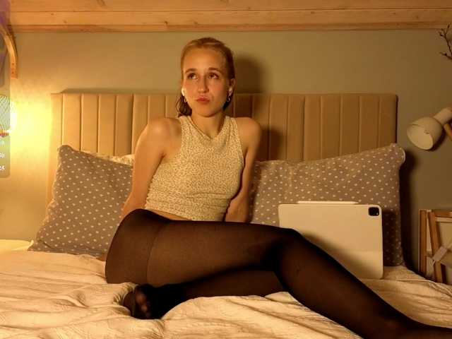 oliviakiiss live cam on BongaCams