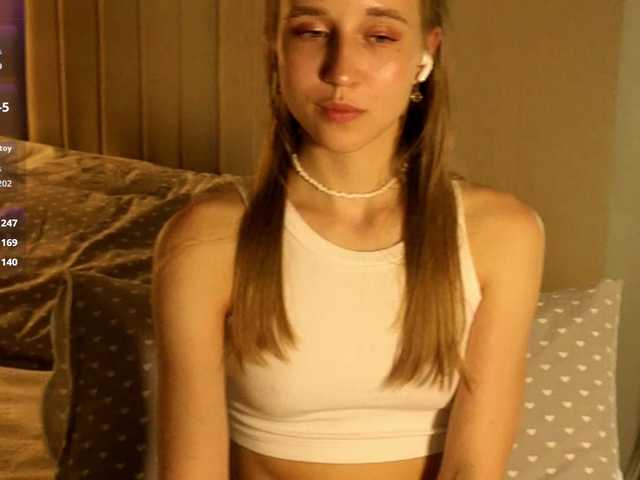 oliviakiiss live cam on BongaCams
