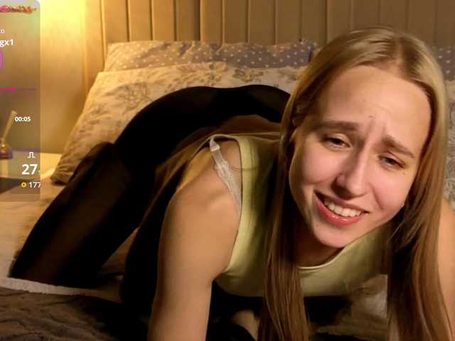oliviakiiss live cam on BongaCams