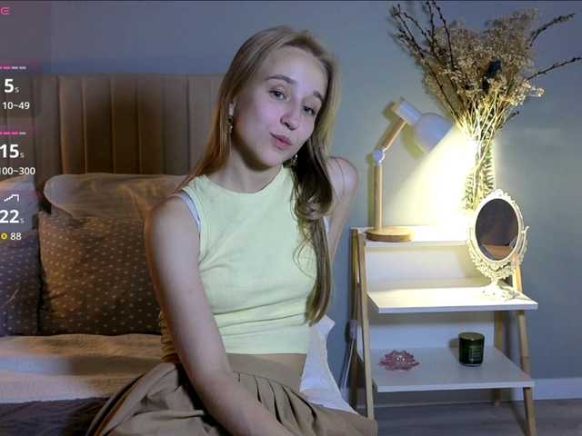 oliviakiiss live cam preview