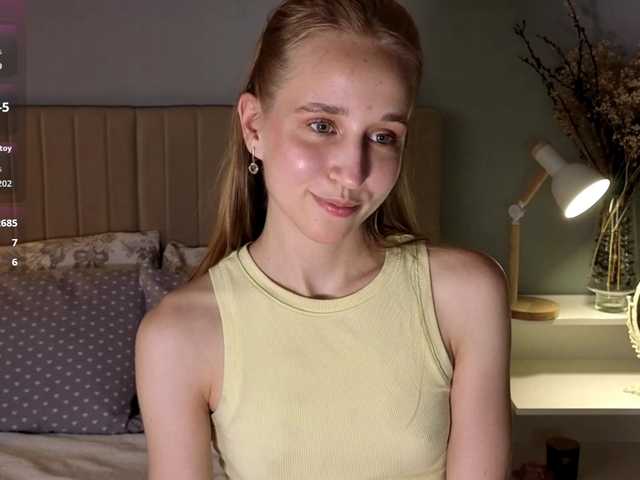 oliviakiiss live cam on BongaCams