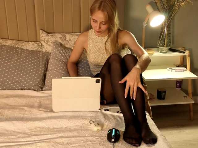 oliviakiiss live cam on BongaCams