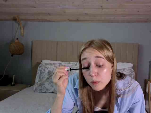 oliviakiiss webcam