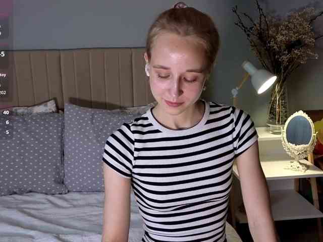 oliviakiiss webcam