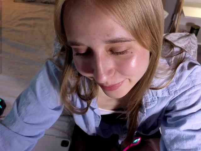 oliviakiiss webcam