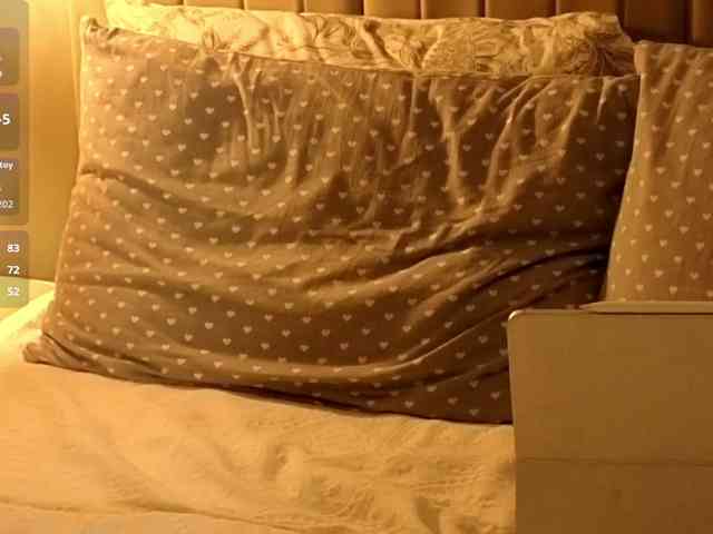 oliviakiiss webcam