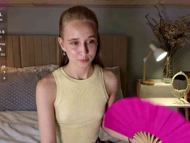 oliviakiiss webcam