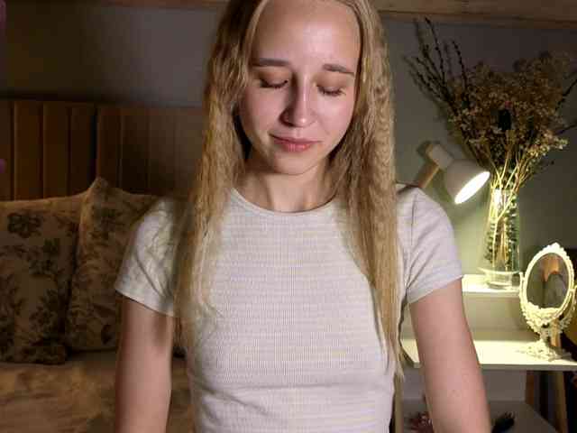 oliviakiiss webcam