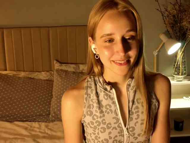 oliviakiiss webcam