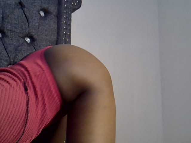 Midnightmusee live cam on BongaCams