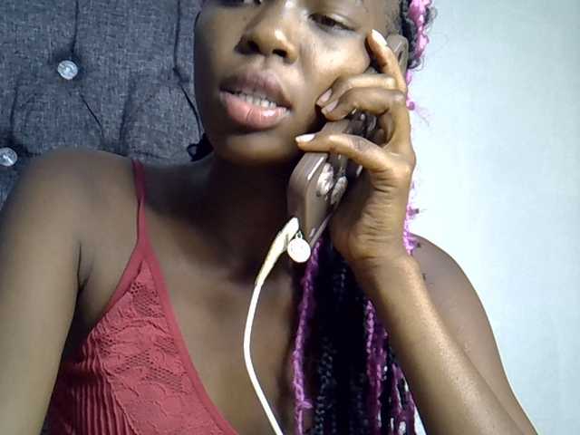 Midnightmusee live cam on BongaCams