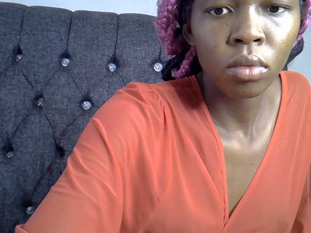 Midnightmusee live cam on BongaCams