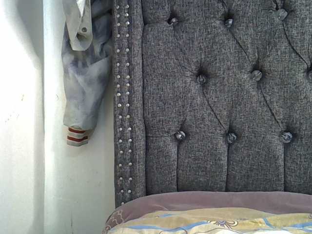 Midnightmusee live cam on BongaCams