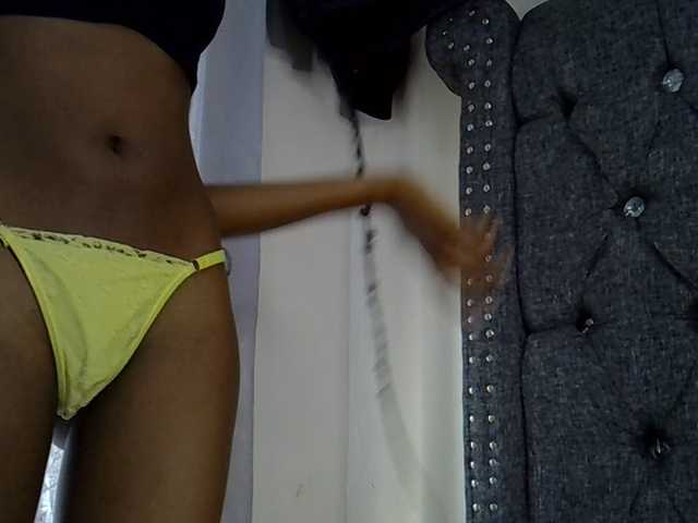 Midnightmusee live cam on BongaCams