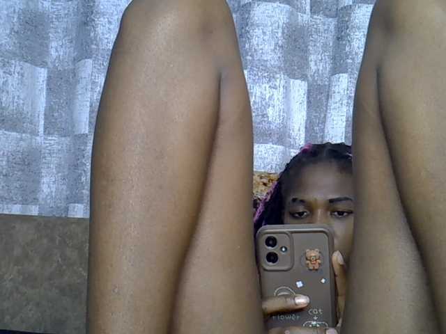 Midnightmusee live cam on BongaCams