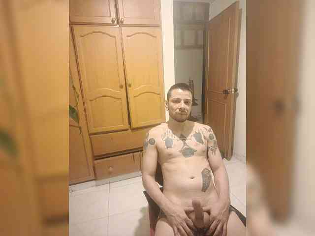Roccospiaa's cam show statistics and live stream