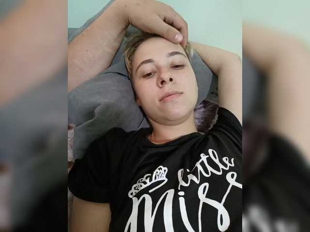 Gussie-Bridie live cam on BongaCams
