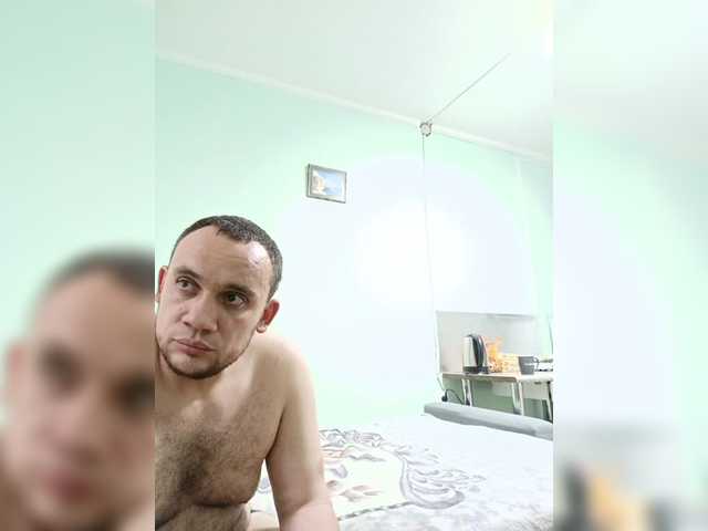 Gussie-Bridie live cam on BongaCams