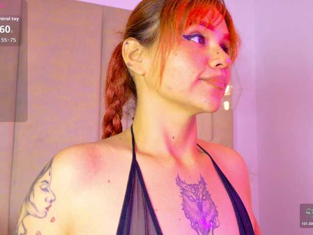 Sara-Cruzz1 live cam on BongaCams