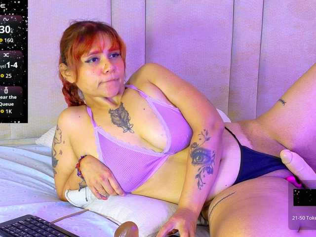 Sara-Cruzz1 live webcam show