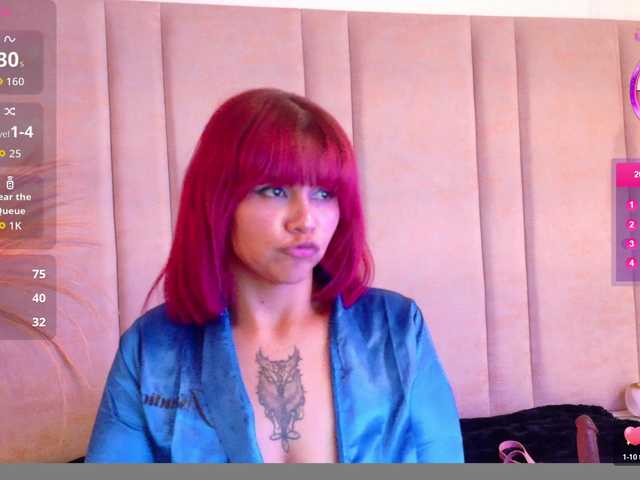 Sara-Cruzz1 live cam on BongaCams