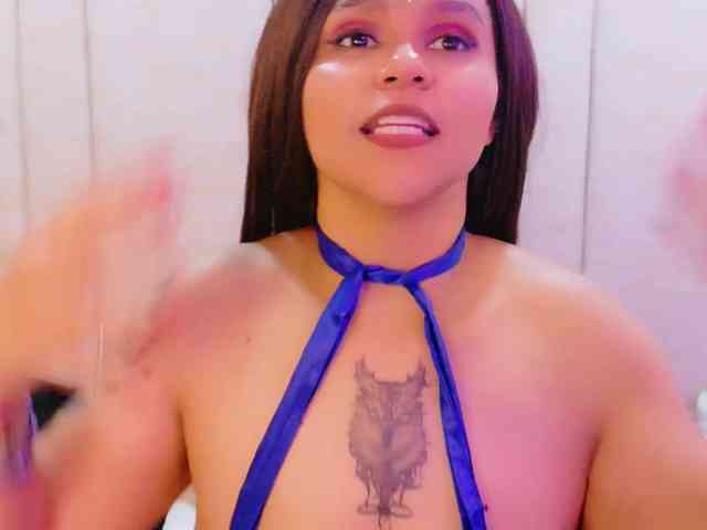 Sara-Cruzz1 webcam