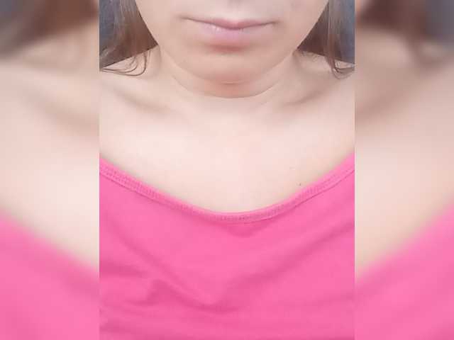 Araaaaa-1 live cam on BongaCams
