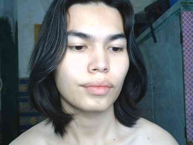 asianprettyboi