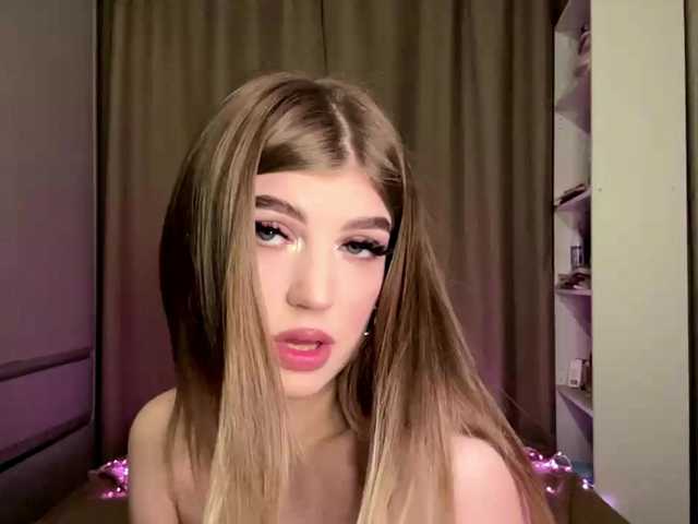 KathieBanister live cam on BongaCams