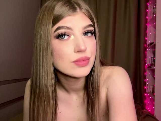 KathieBanister live cam on BongaCams