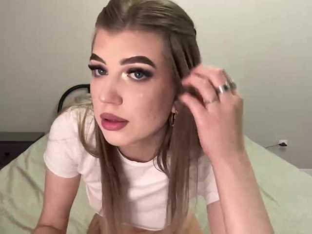 KathieBanister live cam on BongaCams