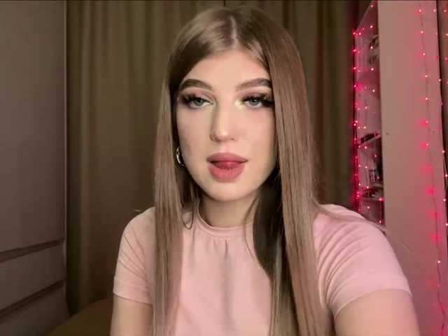KathieBanister live cam on BongaCams