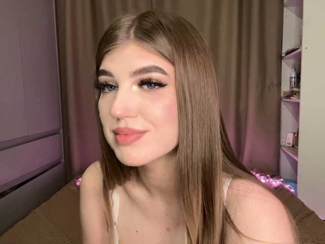 KathieBanister live cam on BongaCams