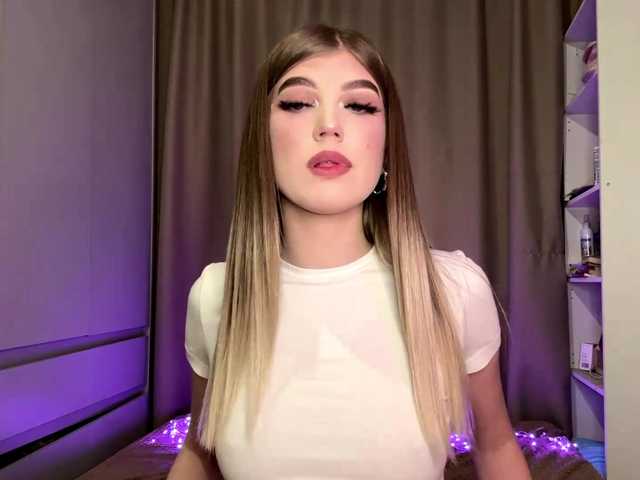 KathieBanister live cam on BongaCams