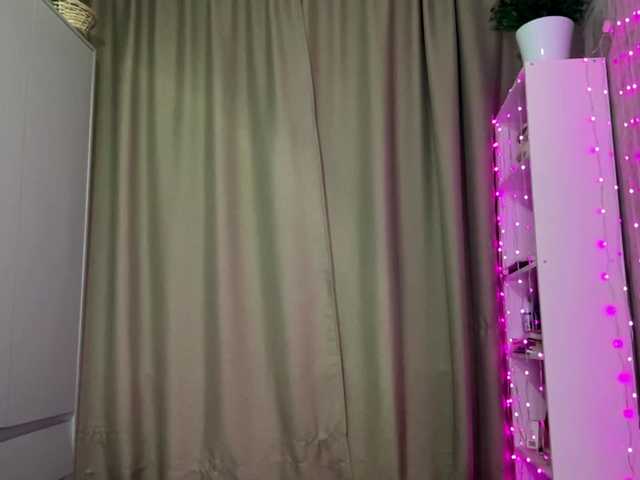 KathieBanister live cam on BongaCams