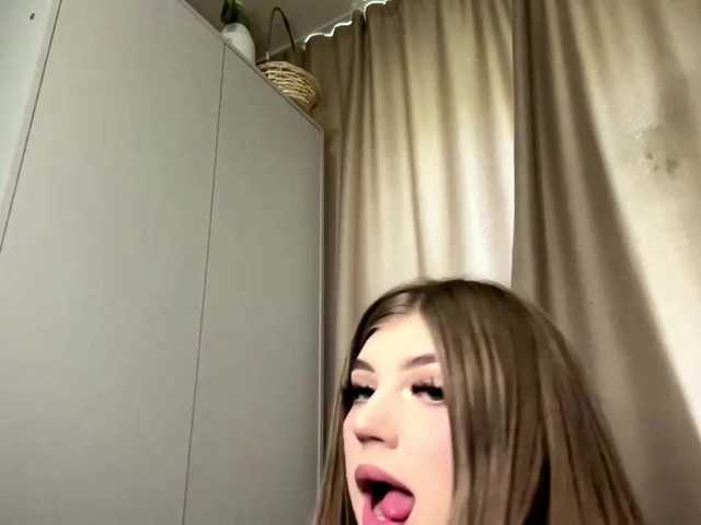 KathieBanister live cam on BongaCams