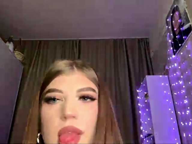 KathieBanister live cam on BongaCams
