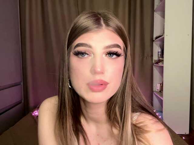 KathieBanister live cam on BongaCams