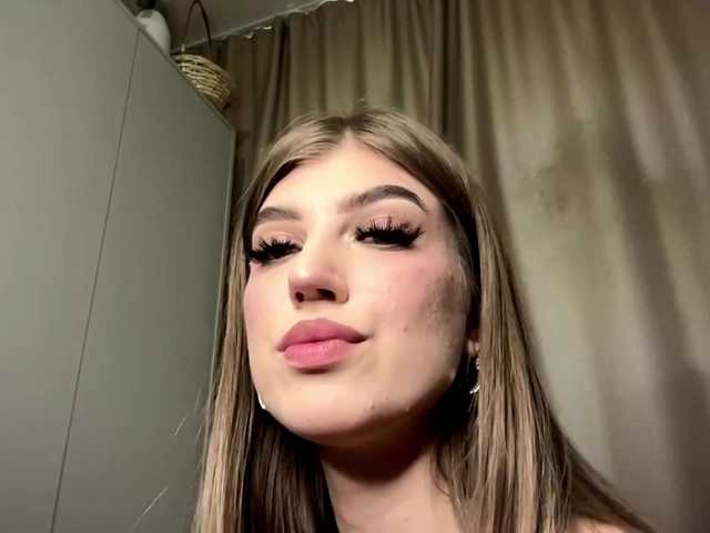 KathieBanister live cam on BongaCams
