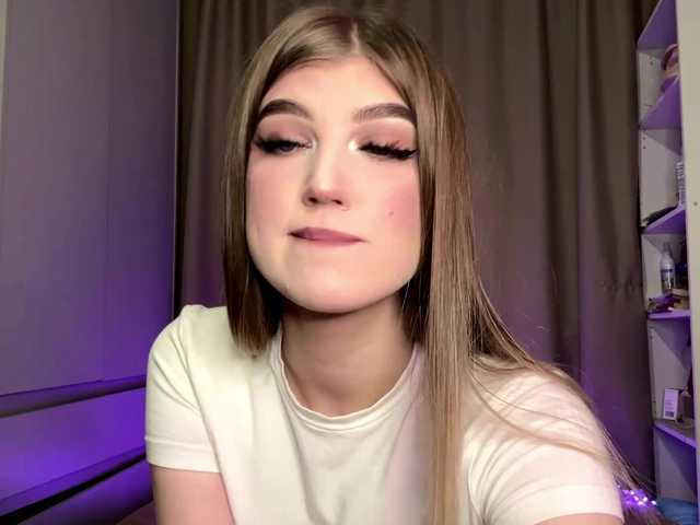 KathieBanister live cam on BongaCams